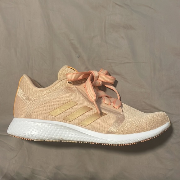 Light pink/blush women’s Adidas running shoes - Picture 3 of 6
